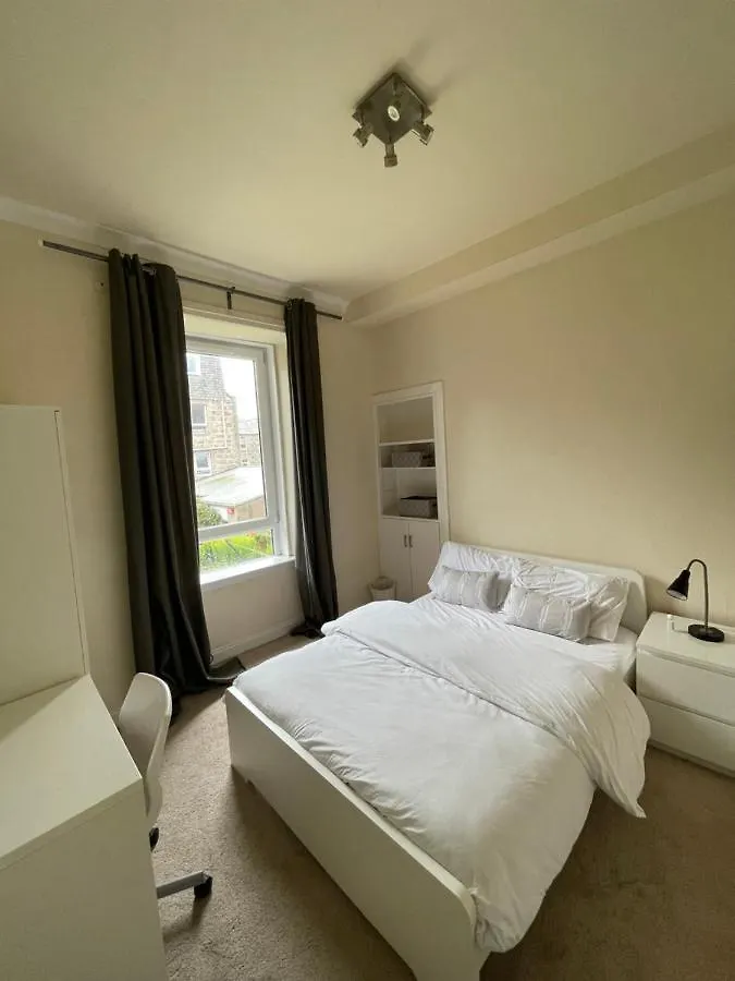 Beautiful 2 Bedroom Apartment- Prime Location, Aberdeen Centre United Kingdom