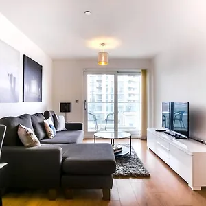 2-bdr-luxury-apt-w-balcony-in-greenwich-by-guestready.brighton-hotels-england.com/