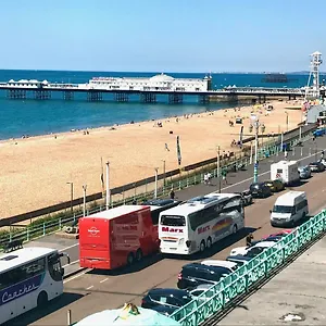 beachfront-3-bed-duplex-opposite-the-pier.brighton-hotels-england.com/